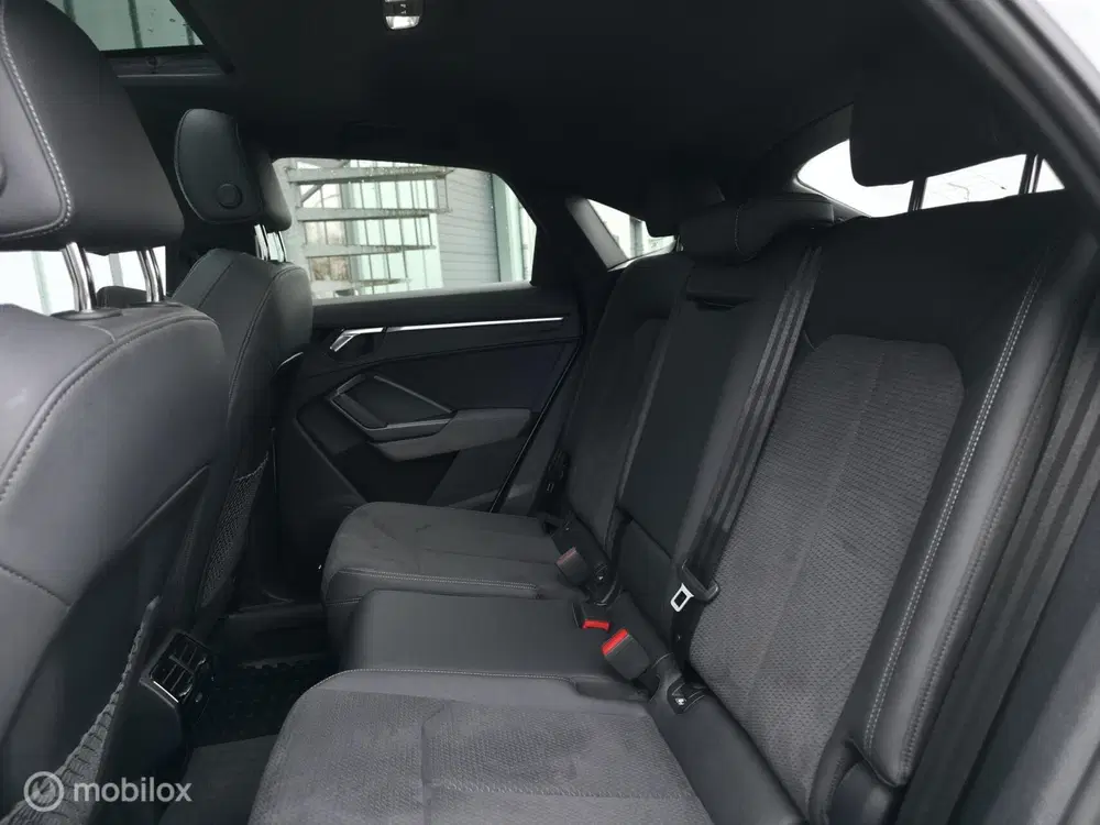 Audi Q3 45 TFSI Quattro uit 2023, foto 14