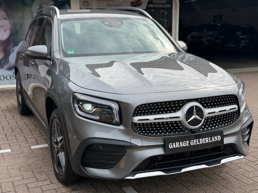 Mercedes-Benz GLB 200 4MATIC AMG Line uit 2023, foto 5