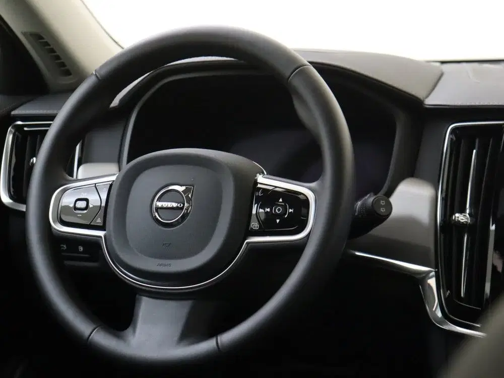 Volvo V90 T6 AWD Ultimate Dark uit 2024, foto 11