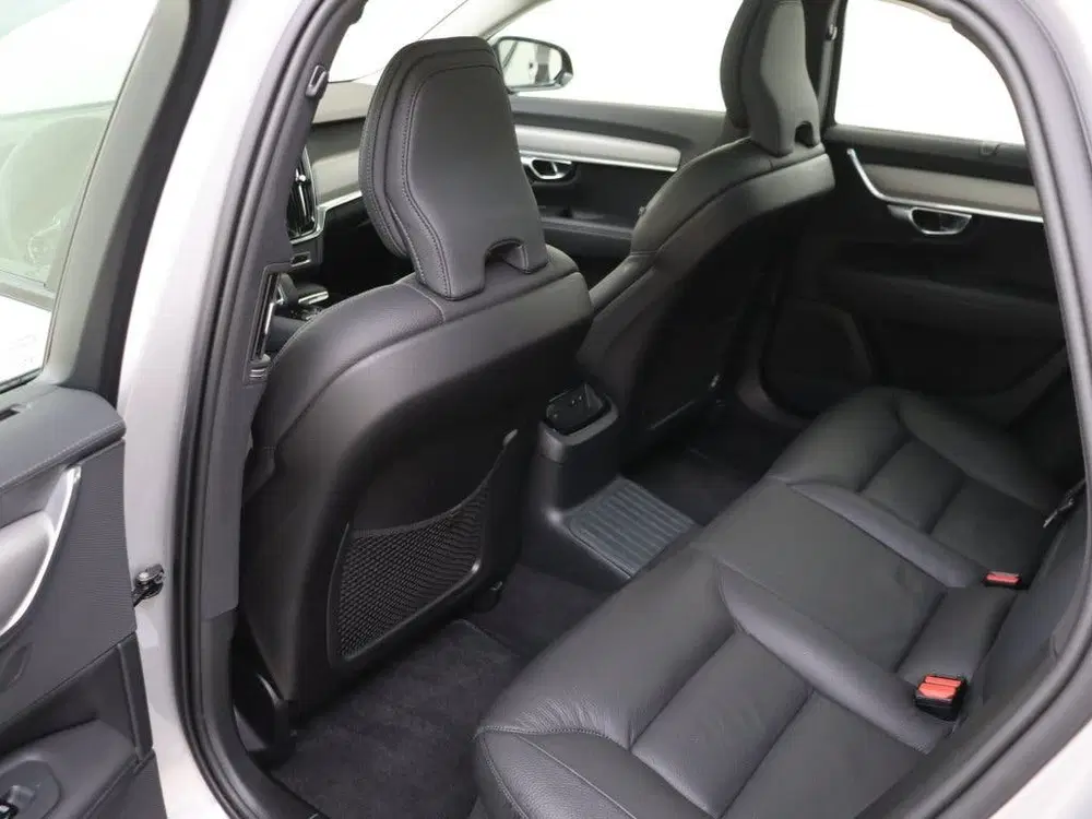 Volvo V90 T6 AWD Ultimate Dark uit 2024, foto 9