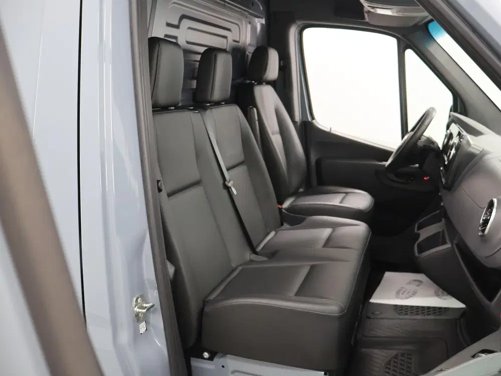 Mercedes-Benz Sprinter 317 CDI uit 2024, foto 10