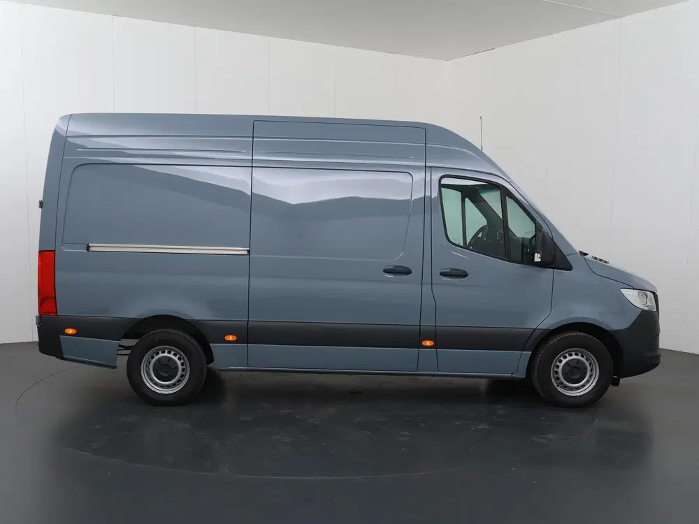 Mercedes-Benz Sprinter 317 CDI uit 2024, foto 6