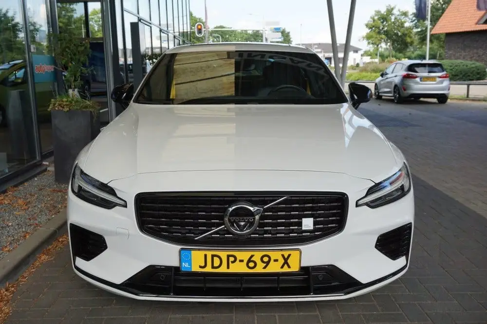 Volvo S60 2.0 T8 AWD Polestar Engineered uit 2021, foto 2