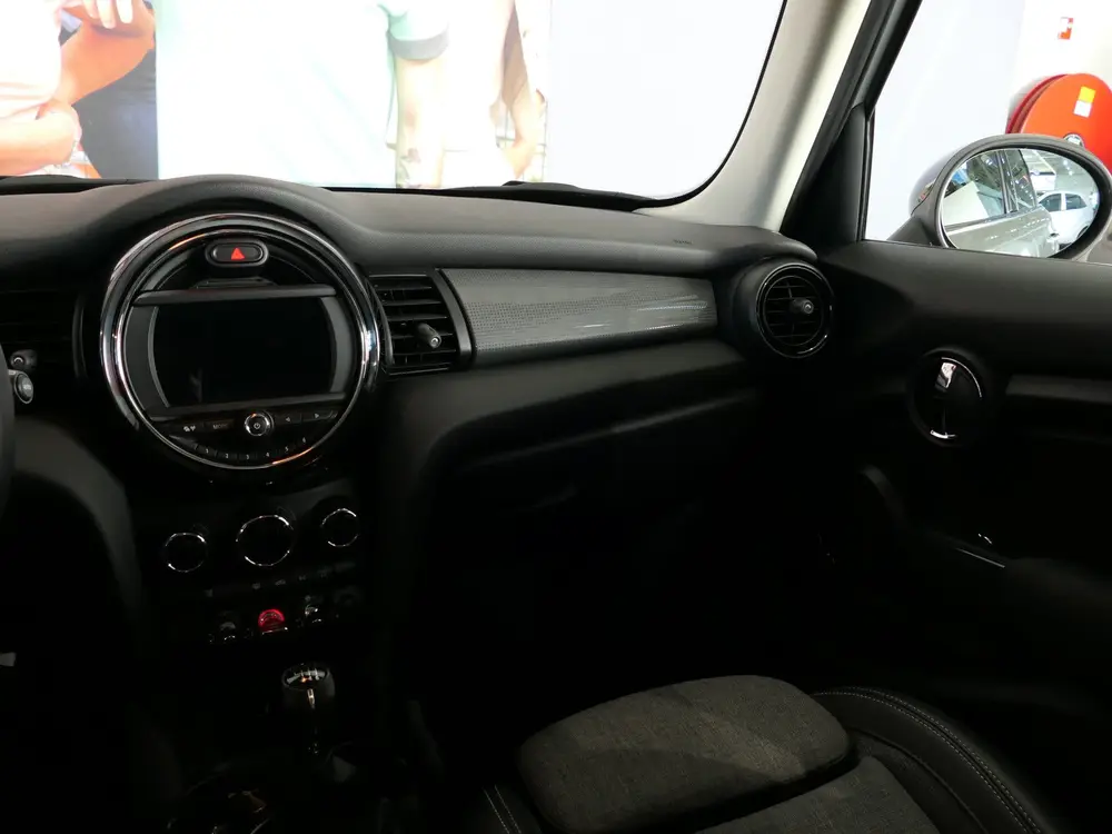 Mini 5-Deurs 1.5 Cooper *Dealer onderhouden!* - Alarm klasse uit 2019, foto 17