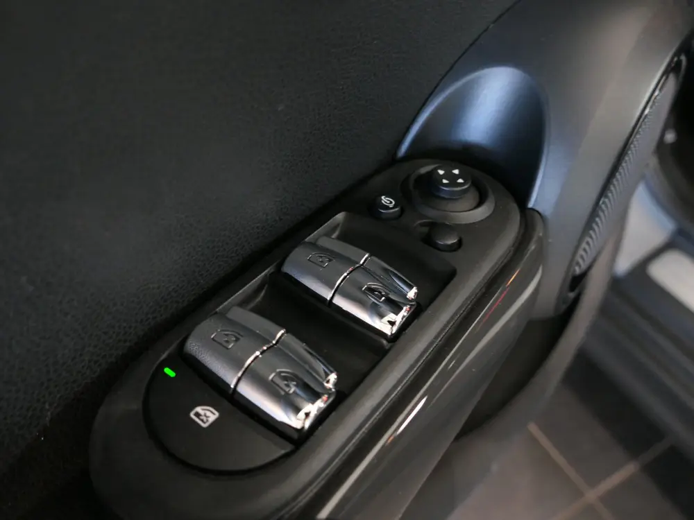 Mini 5-Deurs 1.5 Cooper *Dealer onderhouden!* - Alarm klasse uit 2019, foto 19