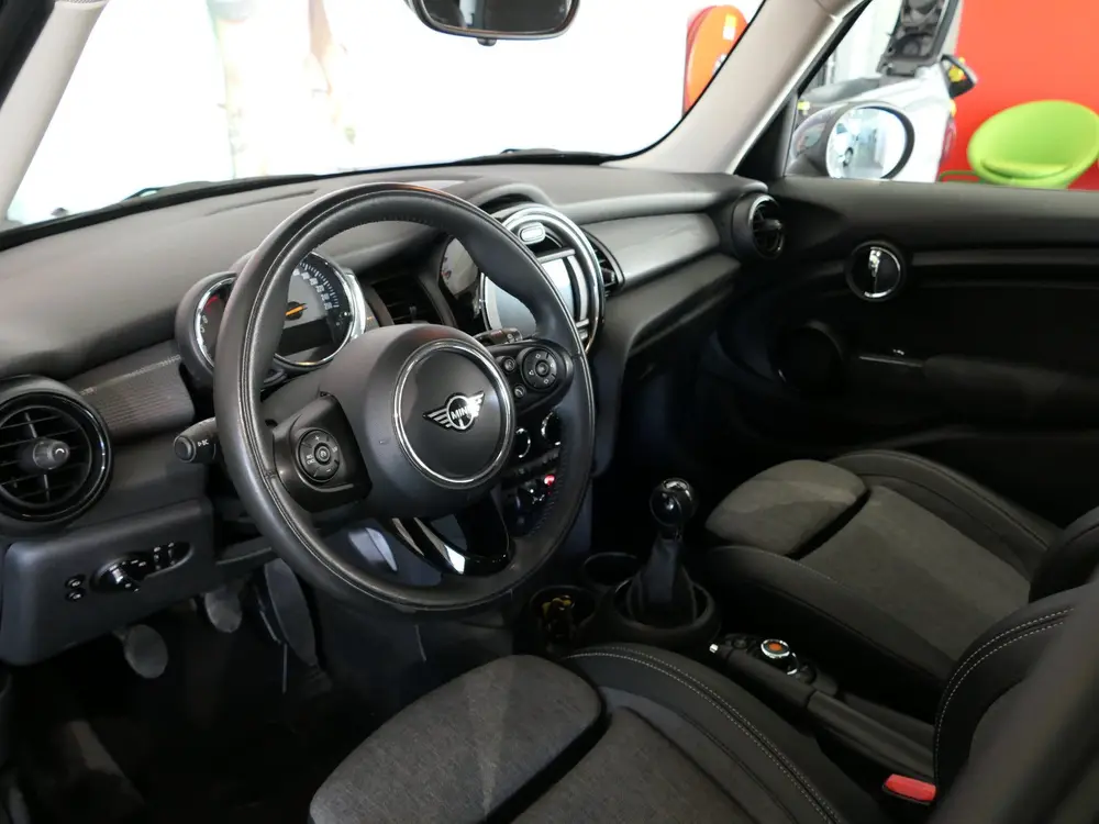 Mini 5-Deurs 1.5 Cooper *Dealer onderhouden!* - Alarm klasse uit 2019, foto 20