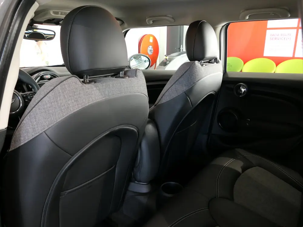 Mini 5-Deurs 1.5 Cooper *Dealer onderhouden!* - Alarm klasse uit 2019, foto 6