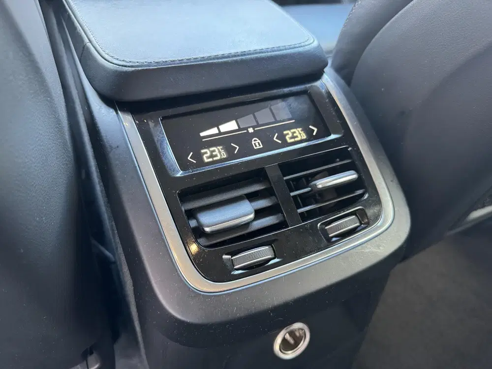 Volvo XC90 2.0 T8 Recharge AWD Inscription uit 2020, foto 10