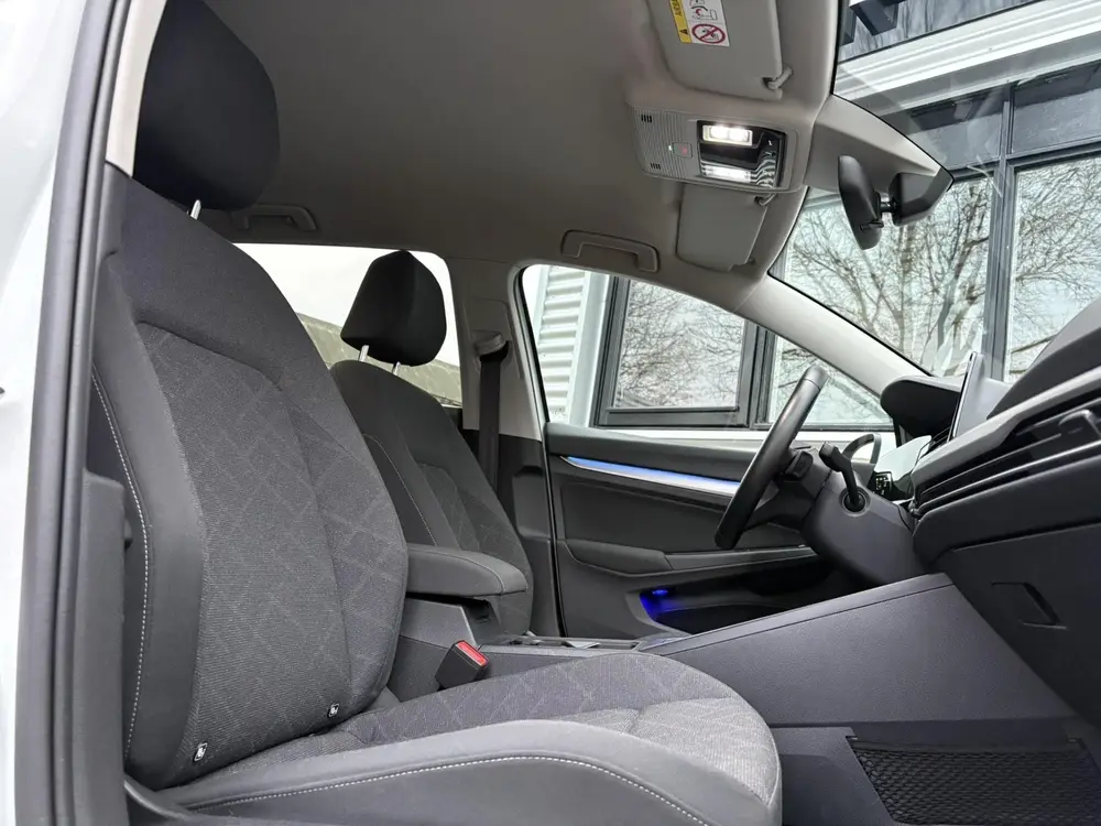 Volkswagen Golf Variant 1.0 eTSI Life -AUTOMAAT-MASSAGE STOE uit 2021, foto 8