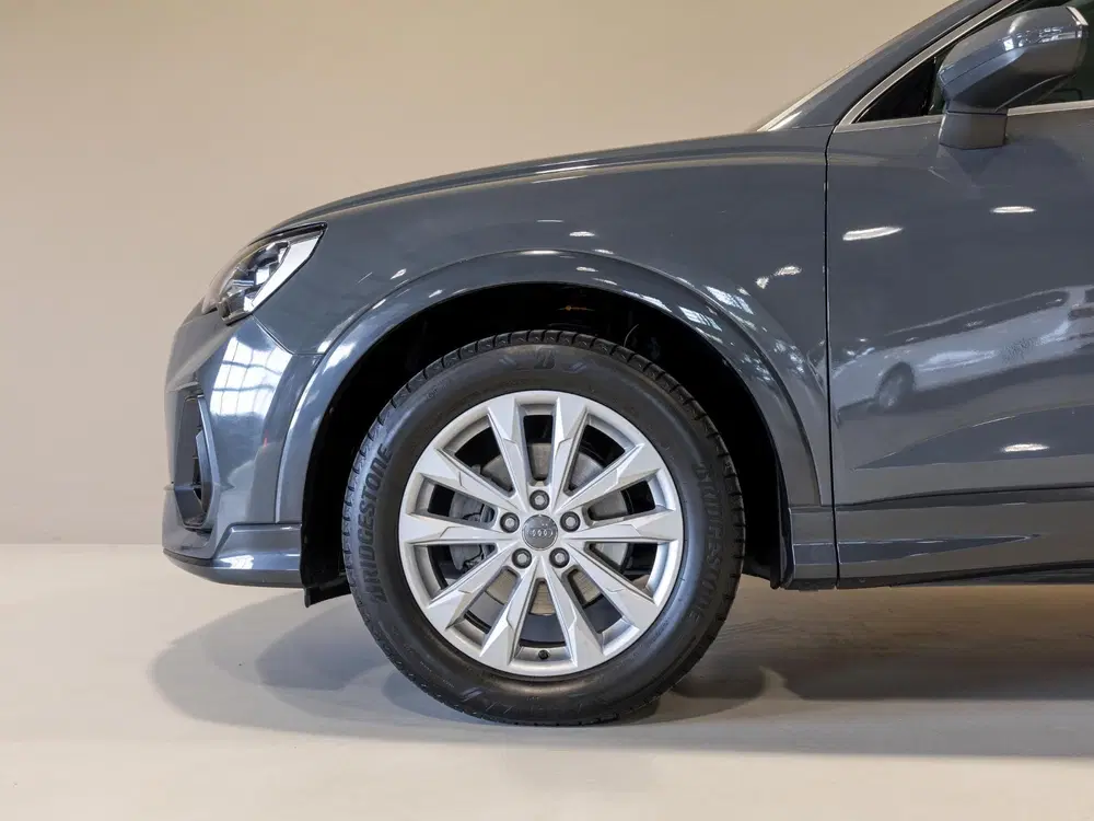 Audi Q3 35 TFSI Business Edition uit 2020, foto 13