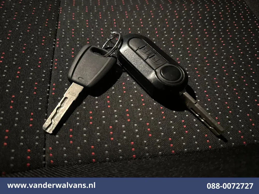 Peugeot Boxer 2.2 BlueHDi 141pk Bakwagen 436cm Lang Laad uit 2022, foto 17