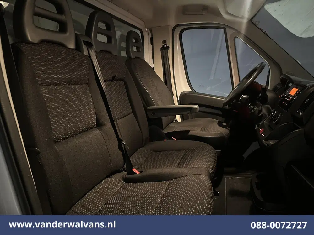 Peugeot Boxer 2.2 BlueHDi 141pk Bakwagen 436cm Lang Laad uit 2022, foto 7