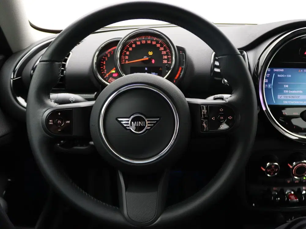 Mini Clubman One Business Edition + Classic + Sportstoe uit 2022, foto 17
