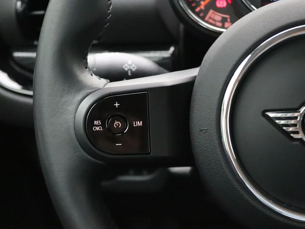 Mini Clubman One Business Edition + Classic + Sportstoe uit 2022, foto 19