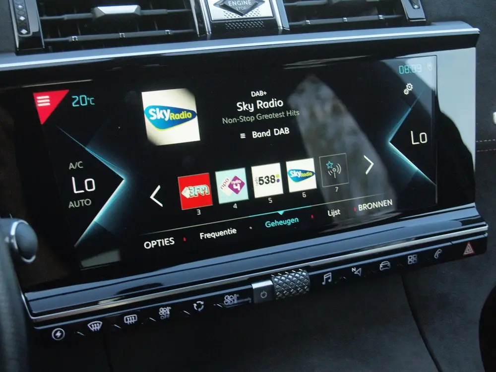 DS Automobiles 7 Crossback DS 7 Crossback E-Tense Performance Line | Camera | Apple Car uit 2022, foto 19