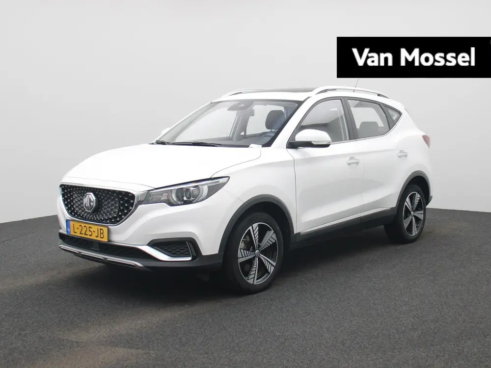 MG ZS EV Luxury 45 kWh | Camera | Leder | Apple Carplay | uit 2021