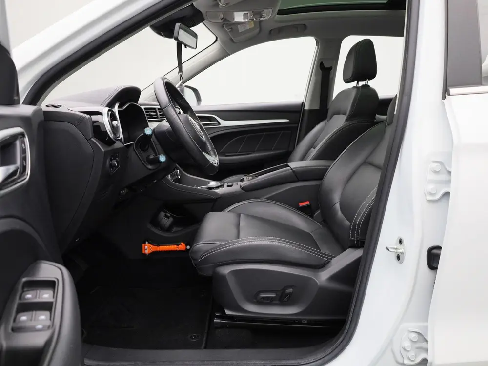 MG ZS EV Luxury 45 kWh | Camera | Leder | Apple Carplay | uit 2021, foto 12