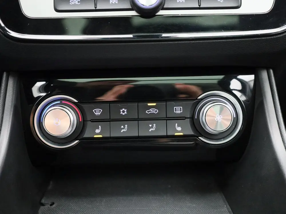 MG ZS EV Luxury 45 kWh | Camera | Leder | Apple Carplay | uit 2021, foto 18