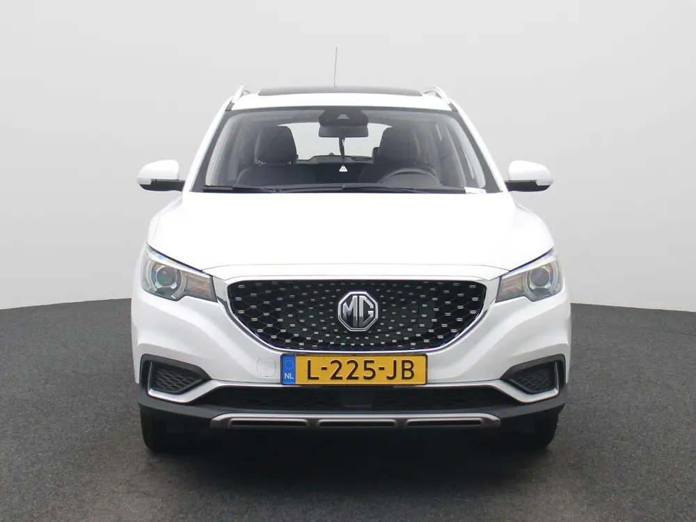 MG ZS EV Luxury 45 kWh | Camera | Leder | Apple Carplay | uit 2021, foto 4