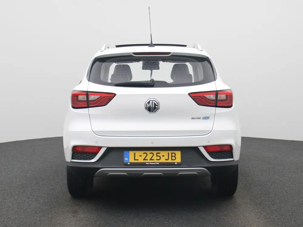 MG ZS EV Luxury 45 kWh | Camera | Leder | Apple Carplay | uit 2021, foto 6