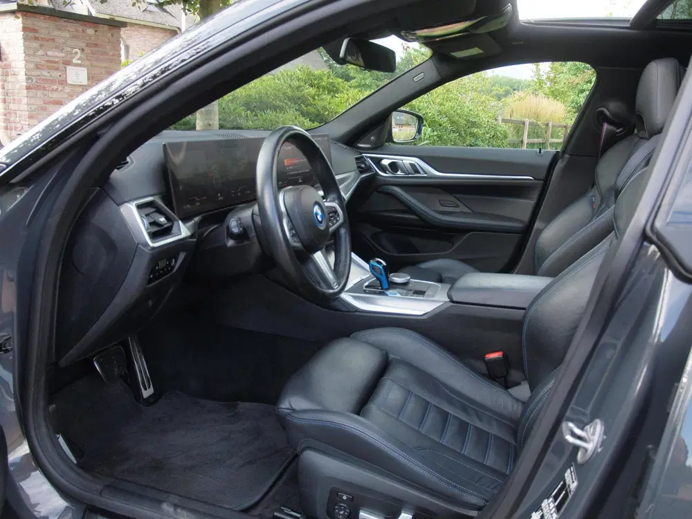 BMW i4 eDrive40 High Executive 84 kWh uit 2022, foto 15