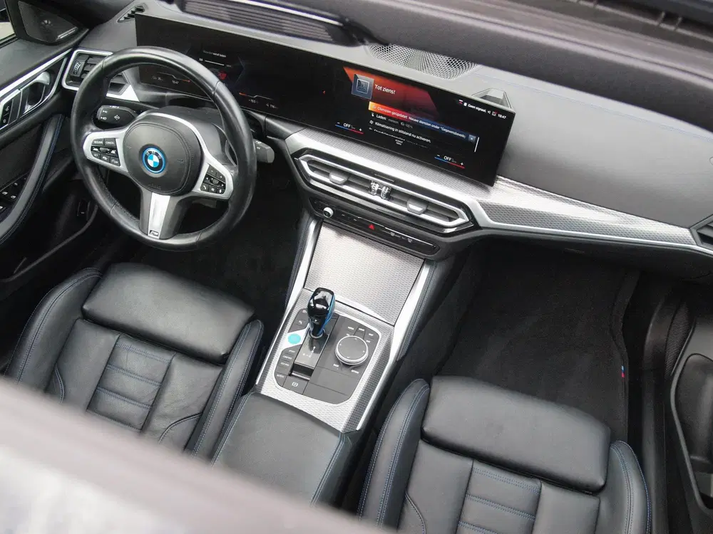BMW i4 eDrive40 High Executive 84 kWh uit 2022, foto 2