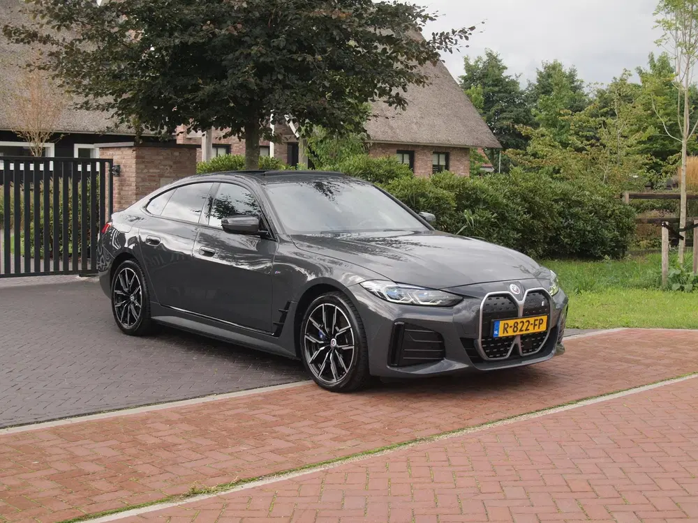 BMW i4 eDrive40 High Executive 84 kWh uit 2022, foto 4