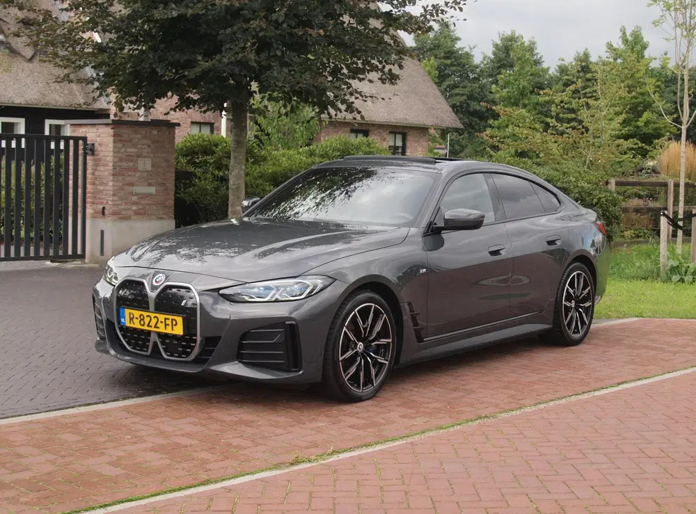 BMW i4 eDrive40 High Executive 84 kWh uit 2022, foto 6