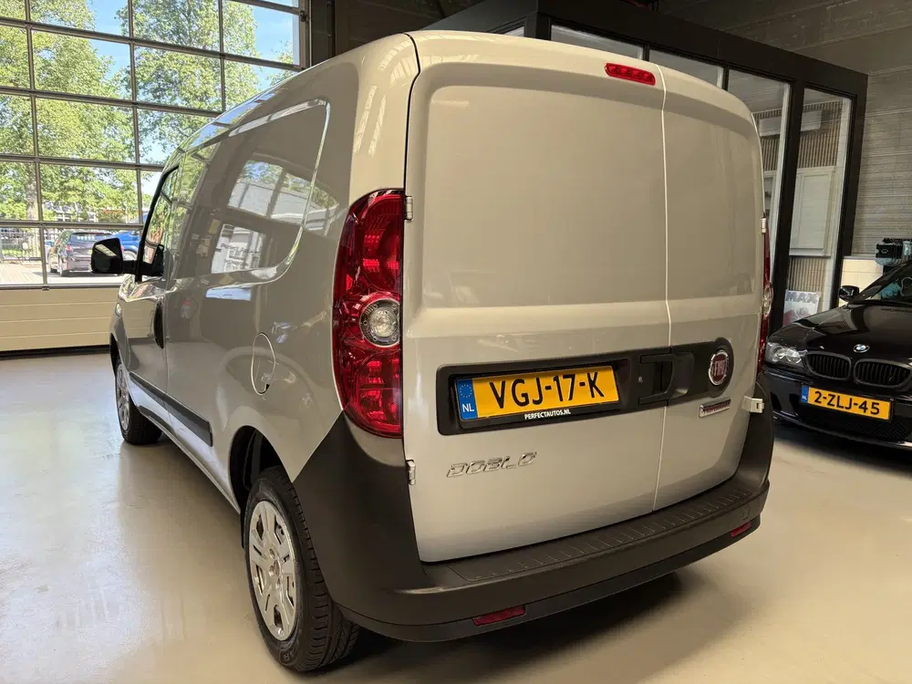 Fiat Doblo Doblò Cargo 1.3 MJ L1H1 Airco uit 2020, foto 2