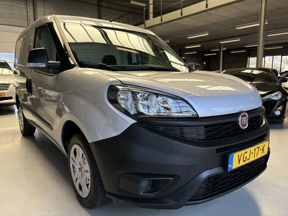 Fiat Doblo Doblò Cargo 1.3 MJ L1H1 Airco uit 2020, foto 3