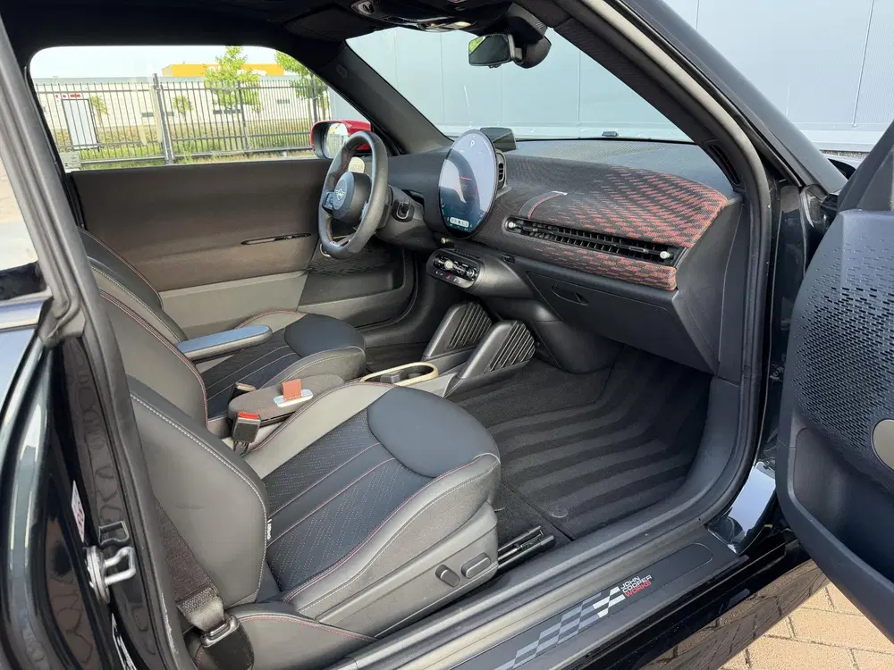 Mini John Cooper Works SE John Cooper Works XL 54.2 kWh uit 2024, foto 13