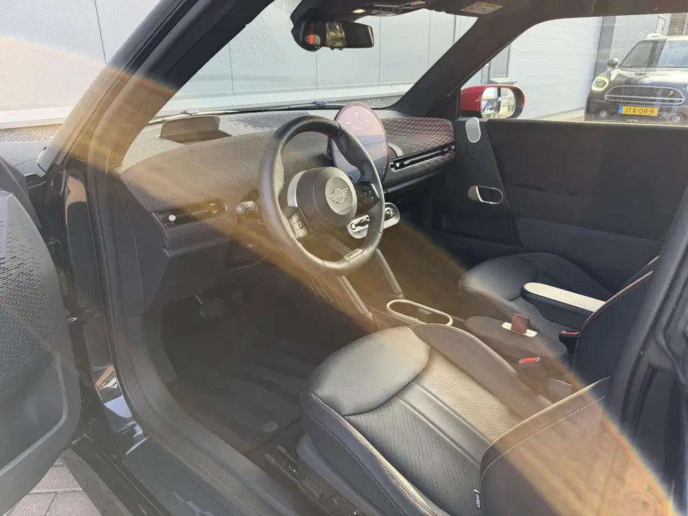Mini John Cooper Works SE John Cooper Works XL 54.2 kWh uit 2024, foto 9