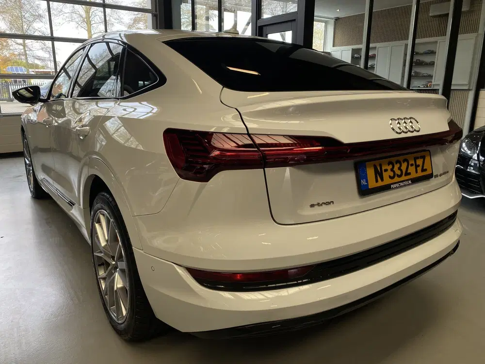 Audi e-tron 55 quattro Advanced edition Plus 95 kW uit 2021, foto 2