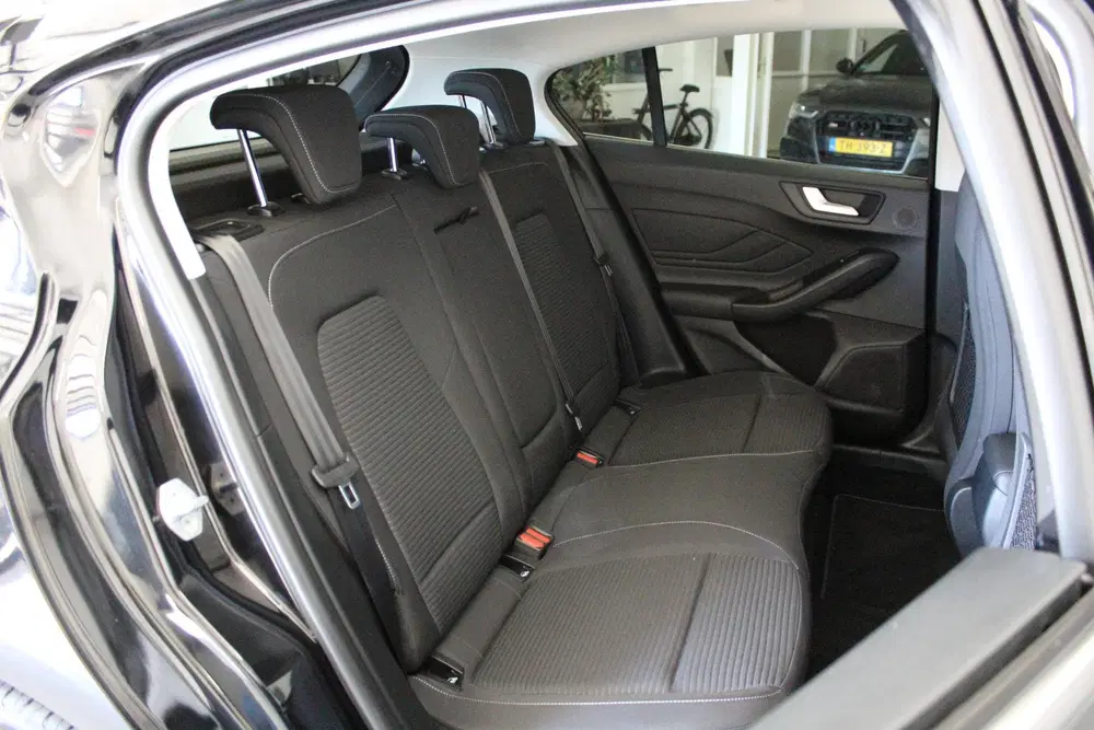 Ford Focus 1.0 EcoBoost Titanium X Business uit 2021, foto 14
