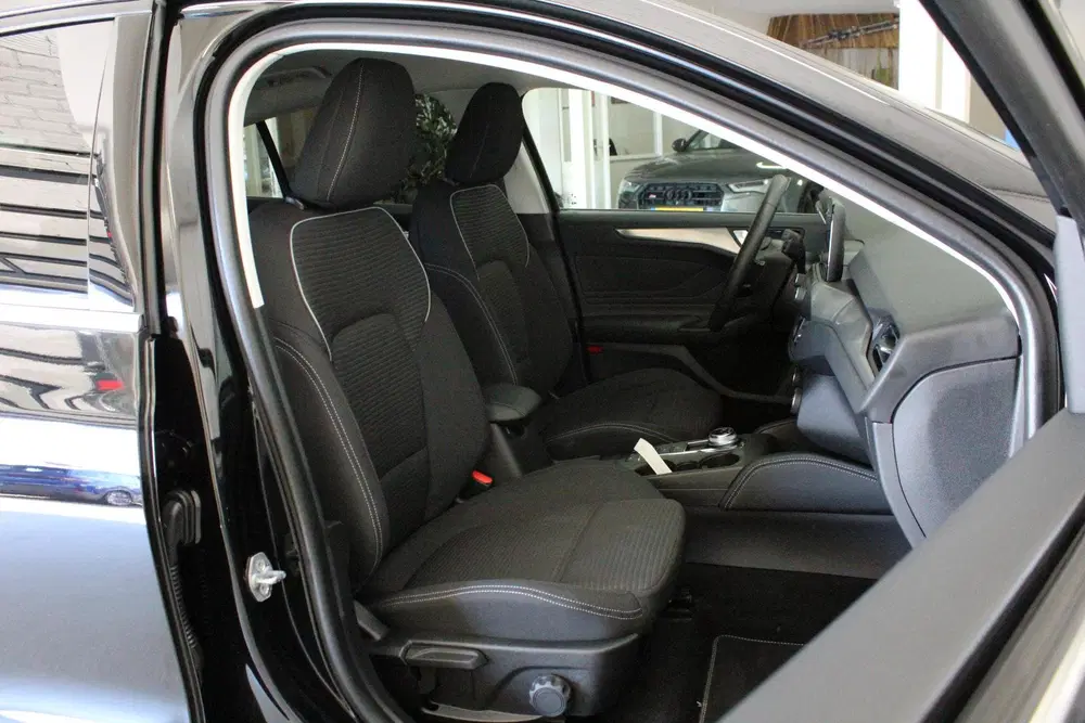 Ford Focus 1.0 EcoBoost Titanium X Business uit 2021, foto 15
