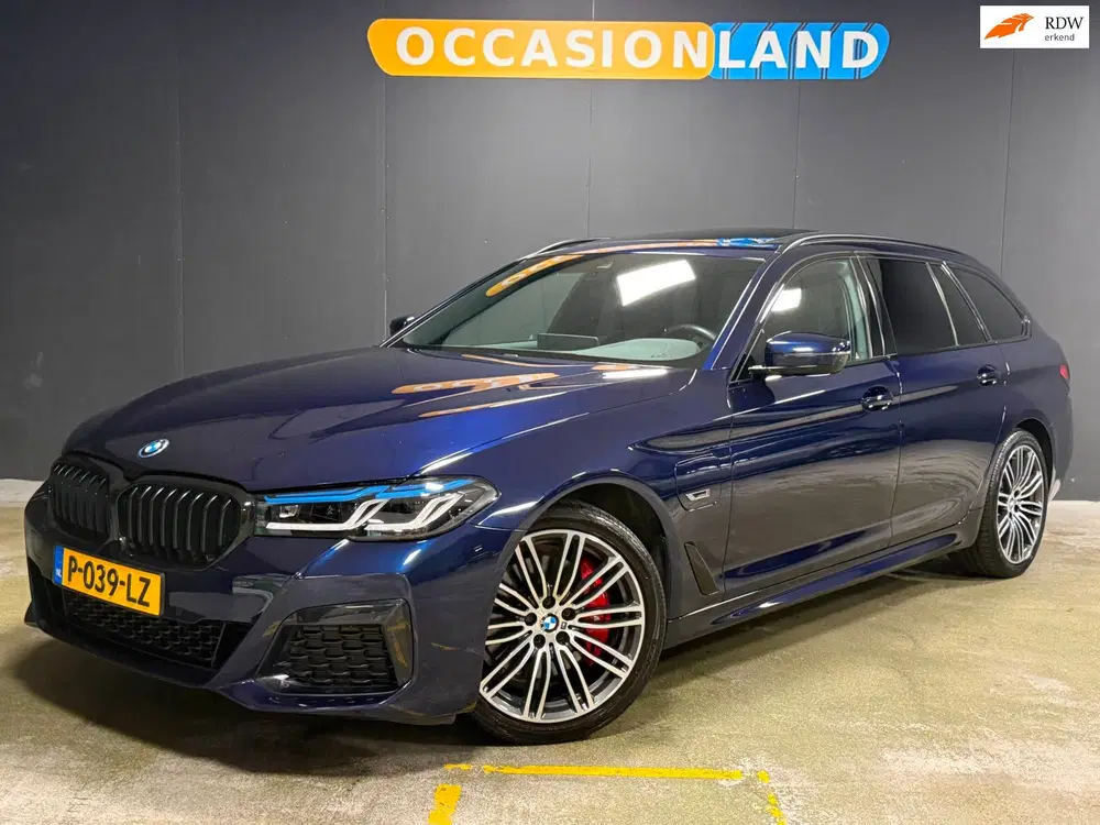 BMW 5-serie 530e Business Edition Plus M-Pakket uit 2022