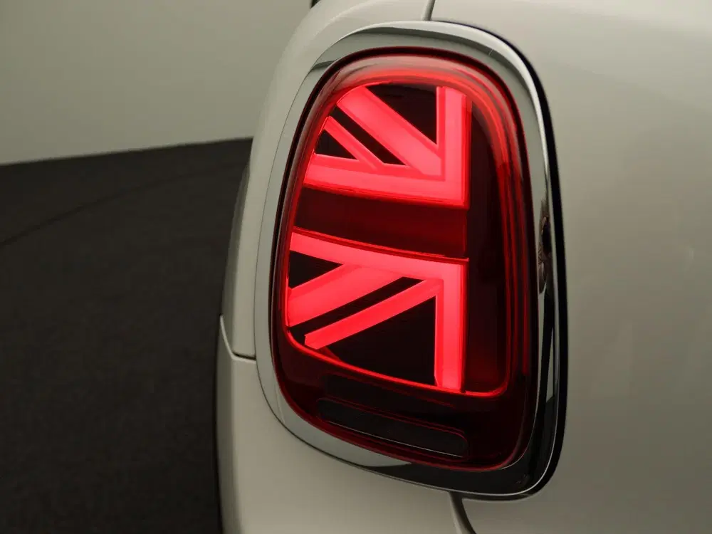 Mini Cooper Cooper Classic + Balance Pack + PDC Achter uit 2024, foto 9