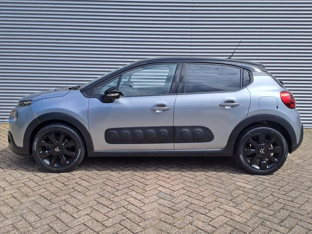 Citroën C3 1.2 PureTech S&S Shine uit 2019, foto 2