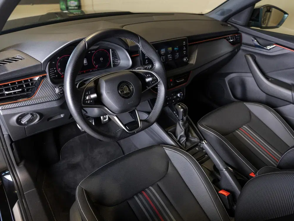 Skoda Kamiq 1.0 TSI Monte Carlo uit 2024, foto 15