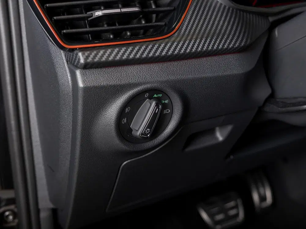 Skoda Kamiq 1.0 TSI Monte Carlo uit 2024, foto 18