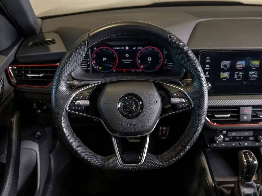 Skoda Kamiq 1.0 TSI Monte Carlo uit 2024, foto 19