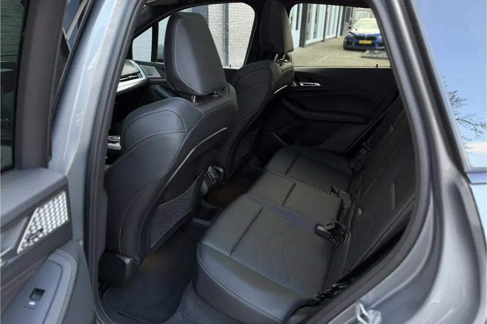 BMW 2-serie 2 Serie 230e xDrive 326 PK M-Sport uit 2022, foto 14