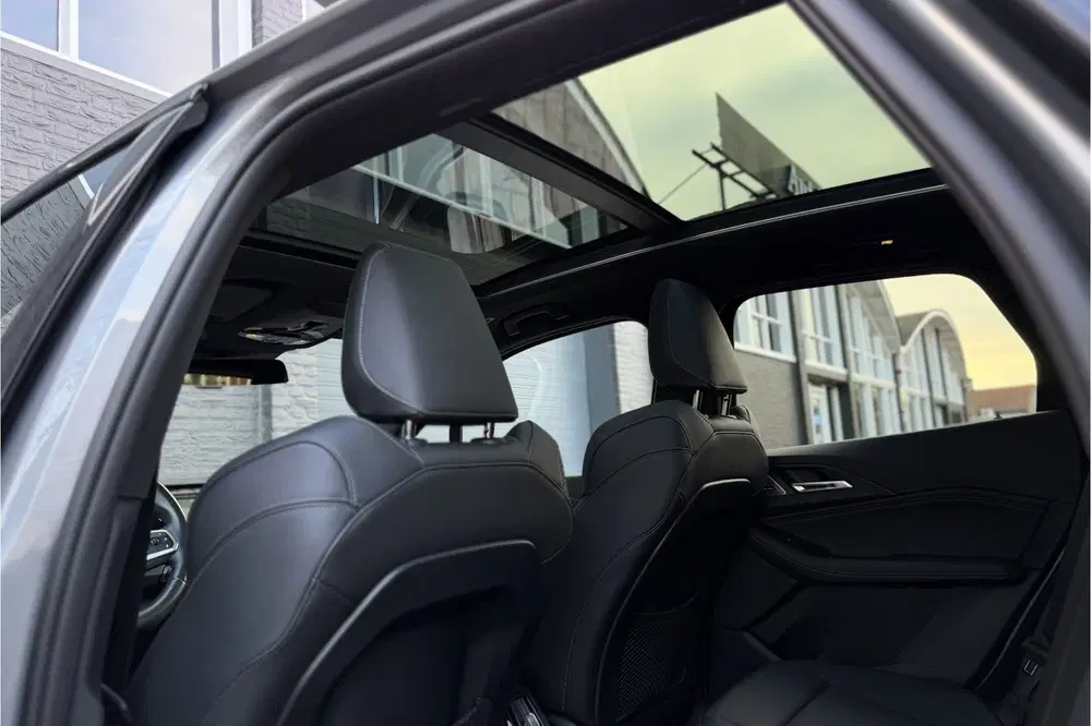 BMW 2-serie 2 Serie 230e xDrive 326 PK M-Sport uit 2022, foto 18