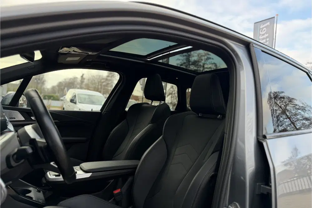 BMW 2-serie 2 Serie 230e xDrive 326 PK M-Sport uit 2022, foto 9