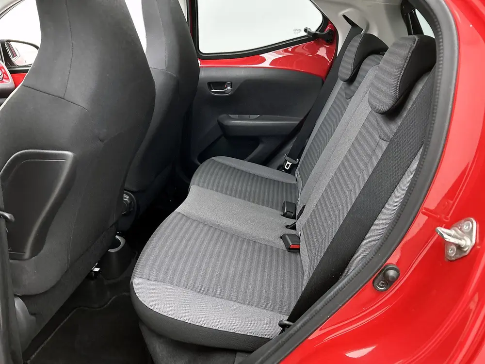 Toyota Aygo 1.0 VVT-i x-cite Cabrio vouwdak uit 2019, foto 18