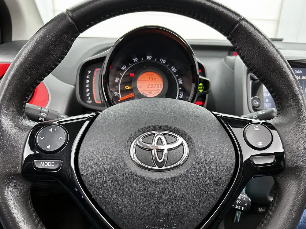 Toyota Aygo 1.0 VVT-i x-cite Cabrio vouwdak uit 2019, foto 19