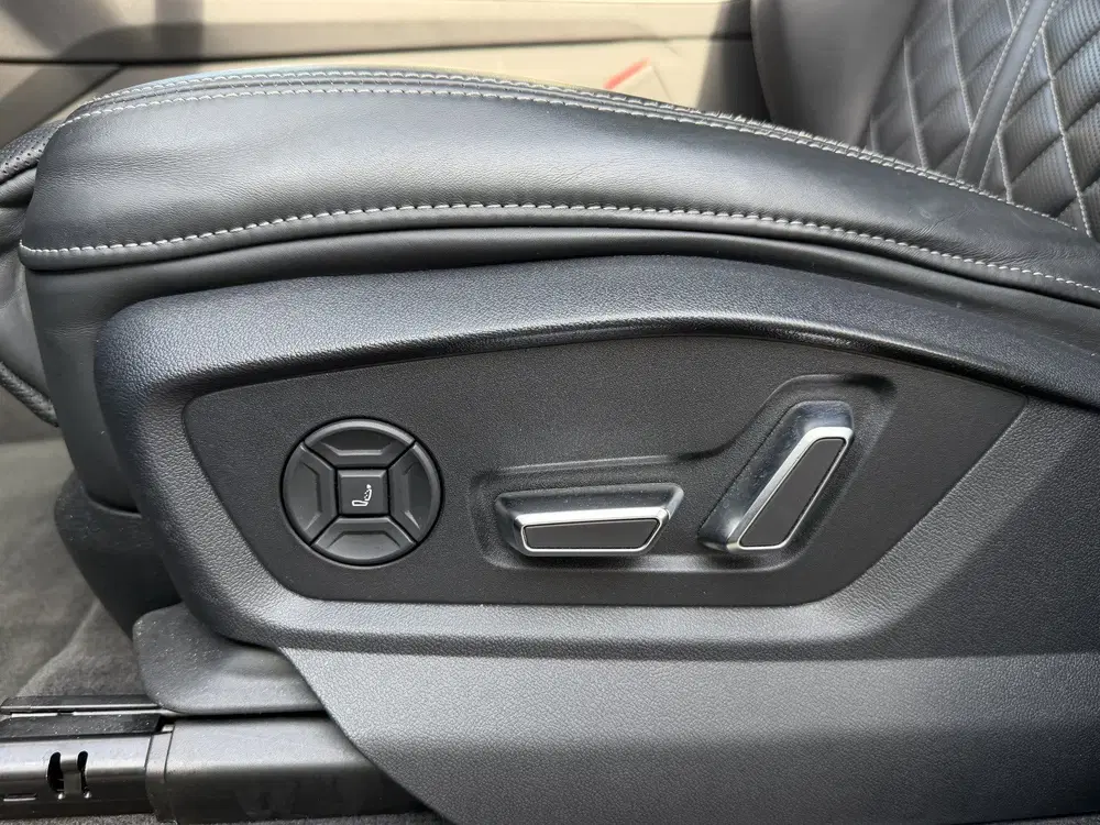 Audi Q8 55 TFSI e quattro Pro Line S Pano-23"-Head uit 2021, foto 18