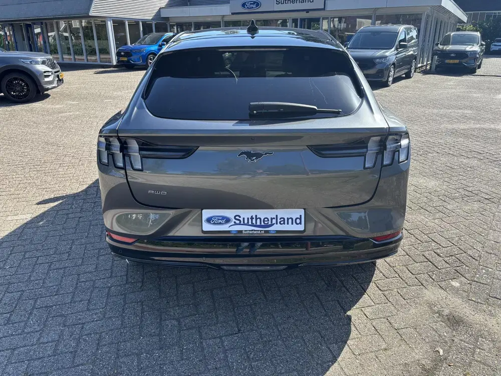 Ford Mustang Mach-E Extended Premium AWD 98 kWh 351pk uit 2025, foto 6