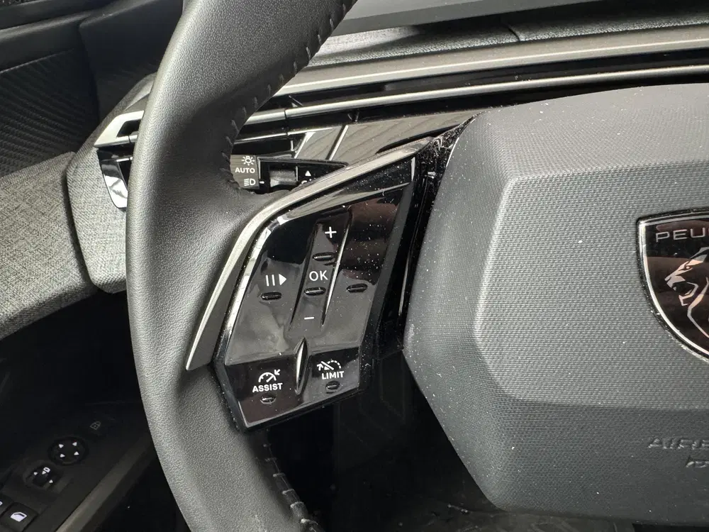 Peugeot 3008 1.2 Hybrid 136 Allure uit 2025, foto 16