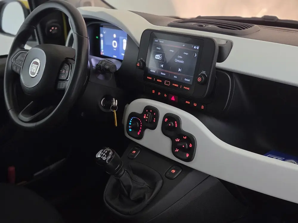 Fiat Panda 1.0 Hybrid Pandina uit 2024, foto 2